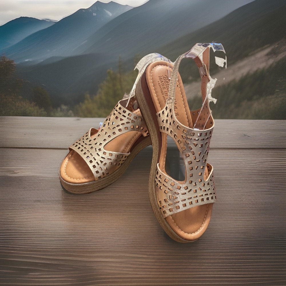 New In Box Bella Vita ANN-ITALY Wedge Sandals Champagne Women 9.5 N Italy Made